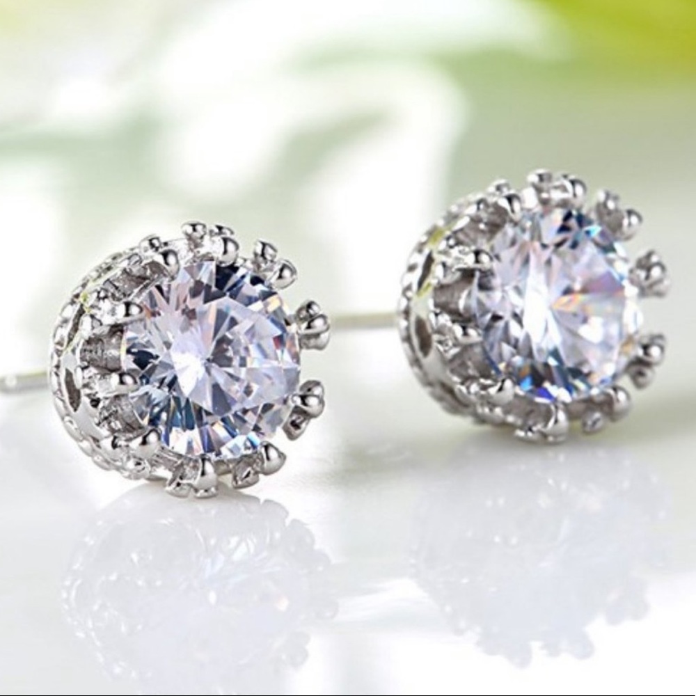 925 STERLING SILVER DIAMOND STUD EARRINGS - Picture 2 of 5